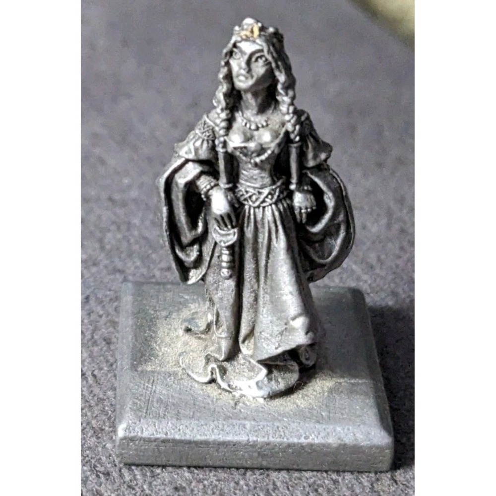 Vtg Rawcliffe Pewter Woman Warrior Figurine RF3016 Sword 1.25" Token Figure